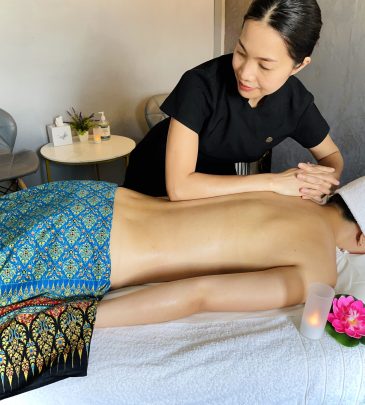 Thai Oil Massage – Hands on course